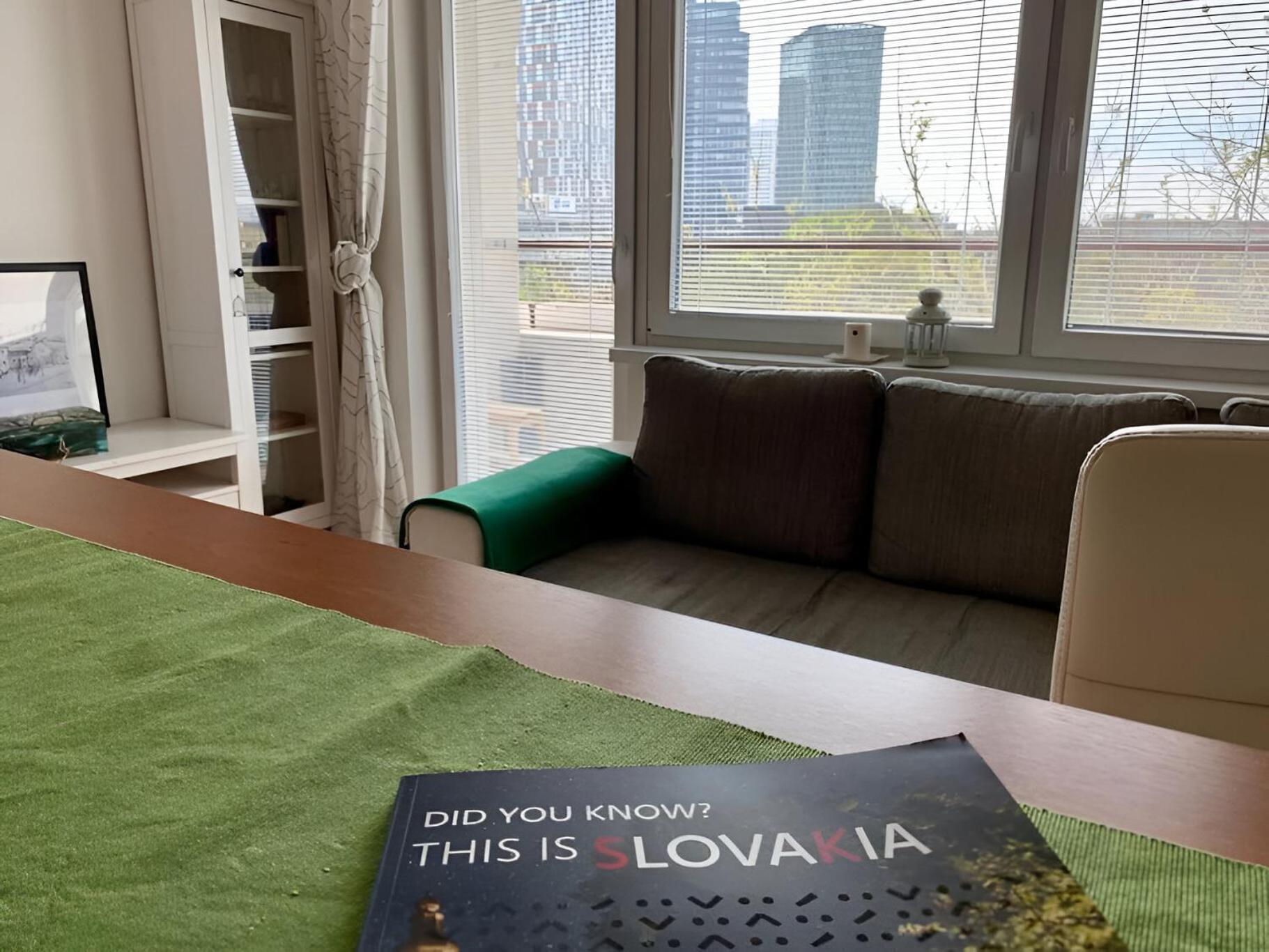 Park View City Center Location Apartment With Balcony Μπρατισλάβα Εξωτερικό φωτογραφία